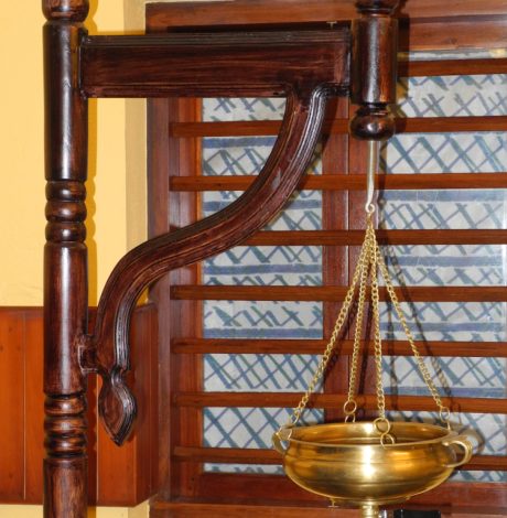 Ayurveda,,Device,For,The,Procedure,Shirodhara,In,Kerala,,Kochi